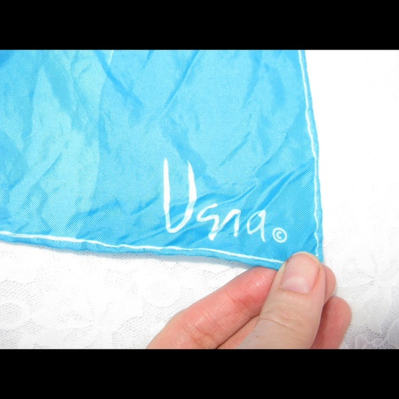 Vintage VERA Scarf - Picture 10 of 10